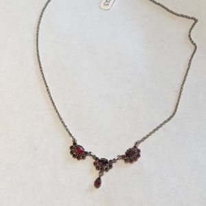Silver garnet necklace